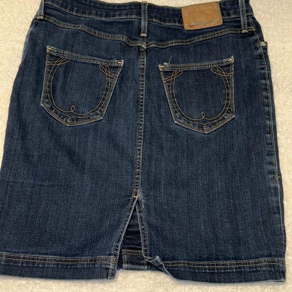 True Religion Jean Skirt Size 28 - Picture 4 of 9